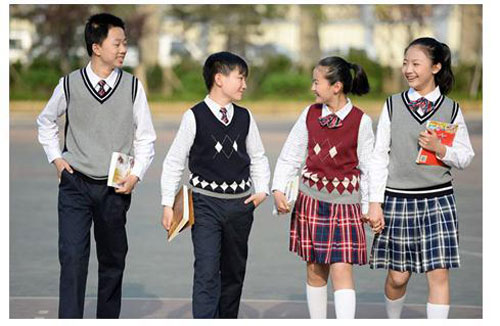 校服《意見》出臺(tái) 讓祖國的花朵更加美麗